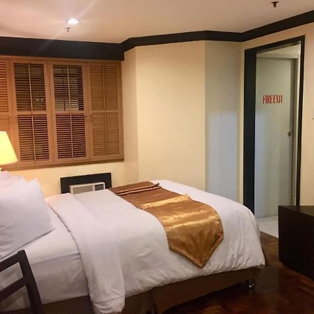 Lourdes Suites Makati City Exteriér fotografie