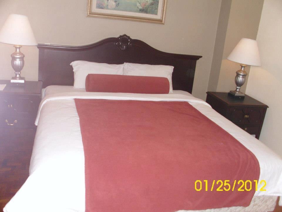Lourdes Suites Makati City Exteriér fotografie